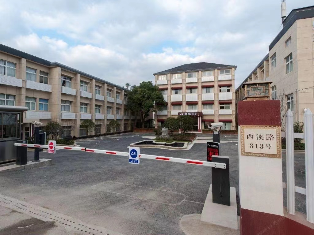 1645755075245798.jpg 1645755075245798.jpg